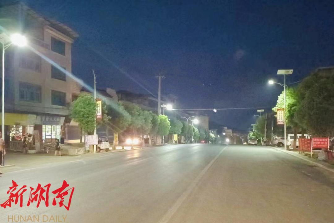 新宁:亮路灯 暖民心_邵阳头条网